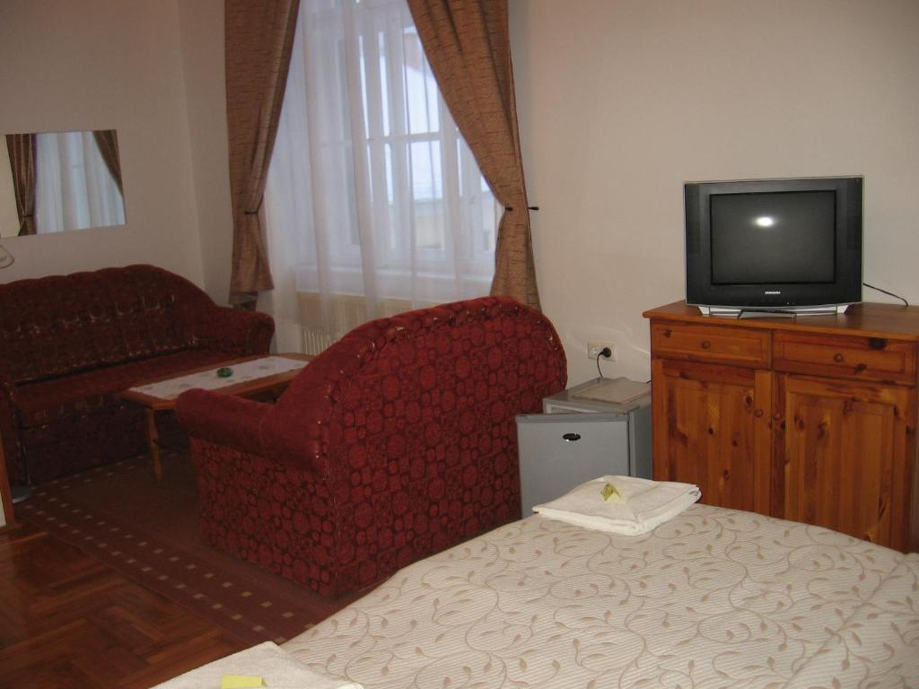 Hotel Mater Salvatoris House Gödöllő Zimmer foto